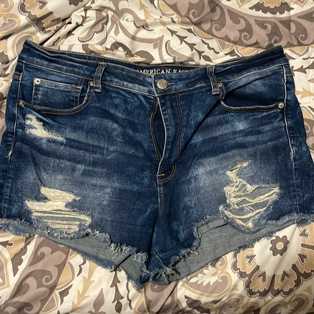 American Eagle High rise Shortie shorts size 18